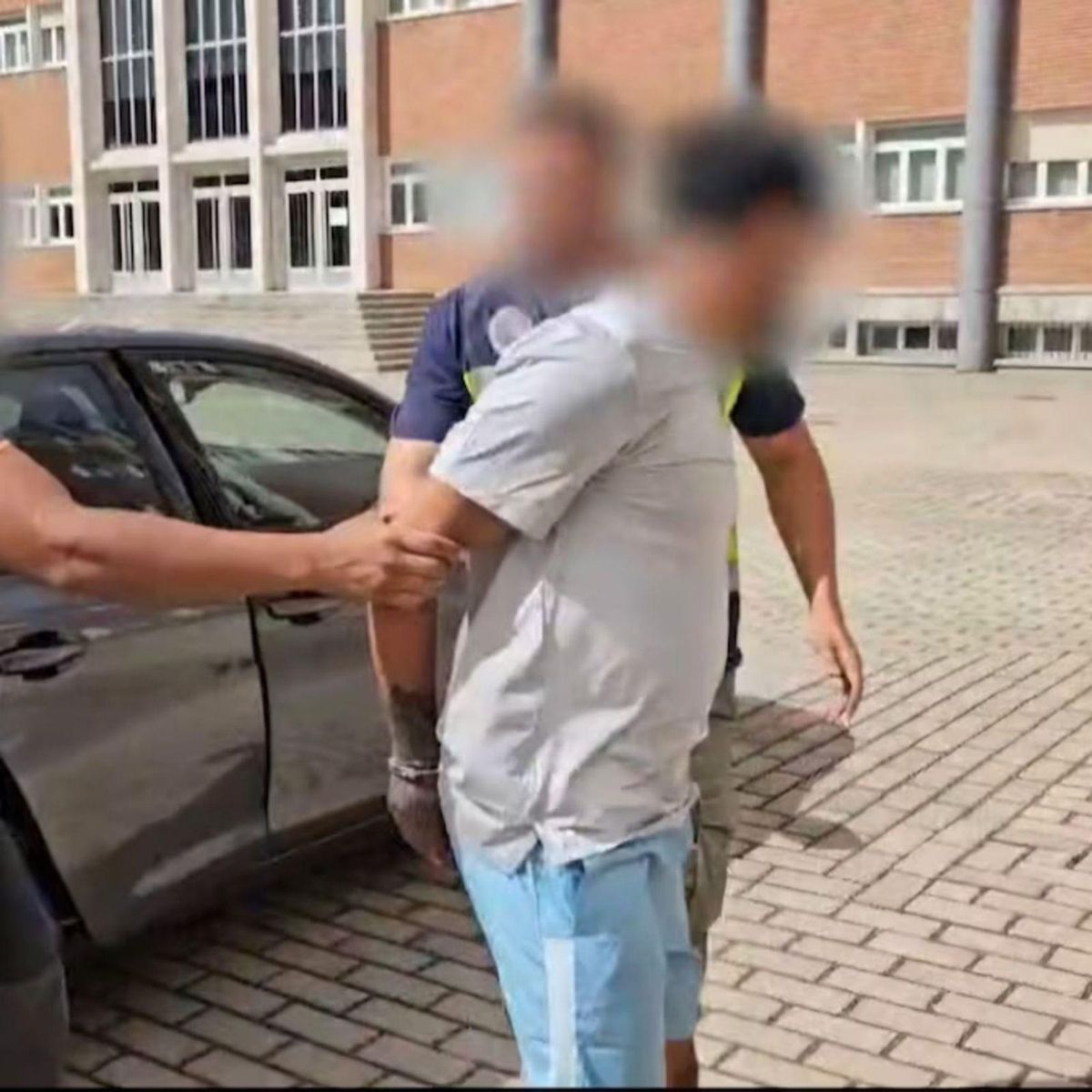 La policia acorrala el Tren de Aragua per evitar que s’instal·li a Espanya La policia acorrala el Tren de Aragua per evitar que s’instal·li a Espanya