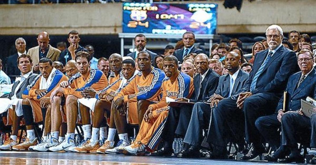 Campions 8 La banqueta dels Lakers, durant el partit d’ahir. Campions 8 La banqueta dels Lakers, durant el partit d’ahir.