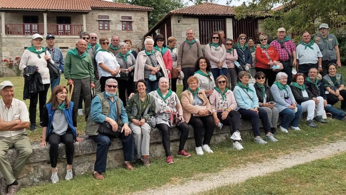 Mayores en la excursión a la Ribeira Sacra. |   // L.O.