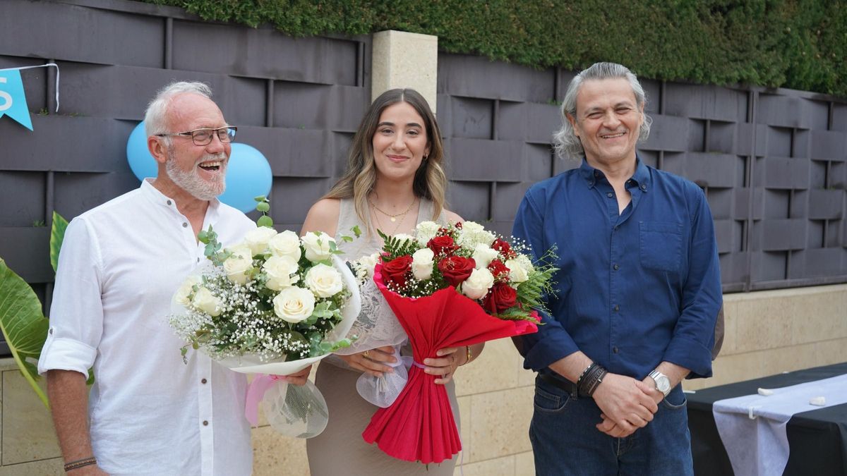 El presidente del Bando, junto a la nueva Amazona Mayor y el Caballista del Año