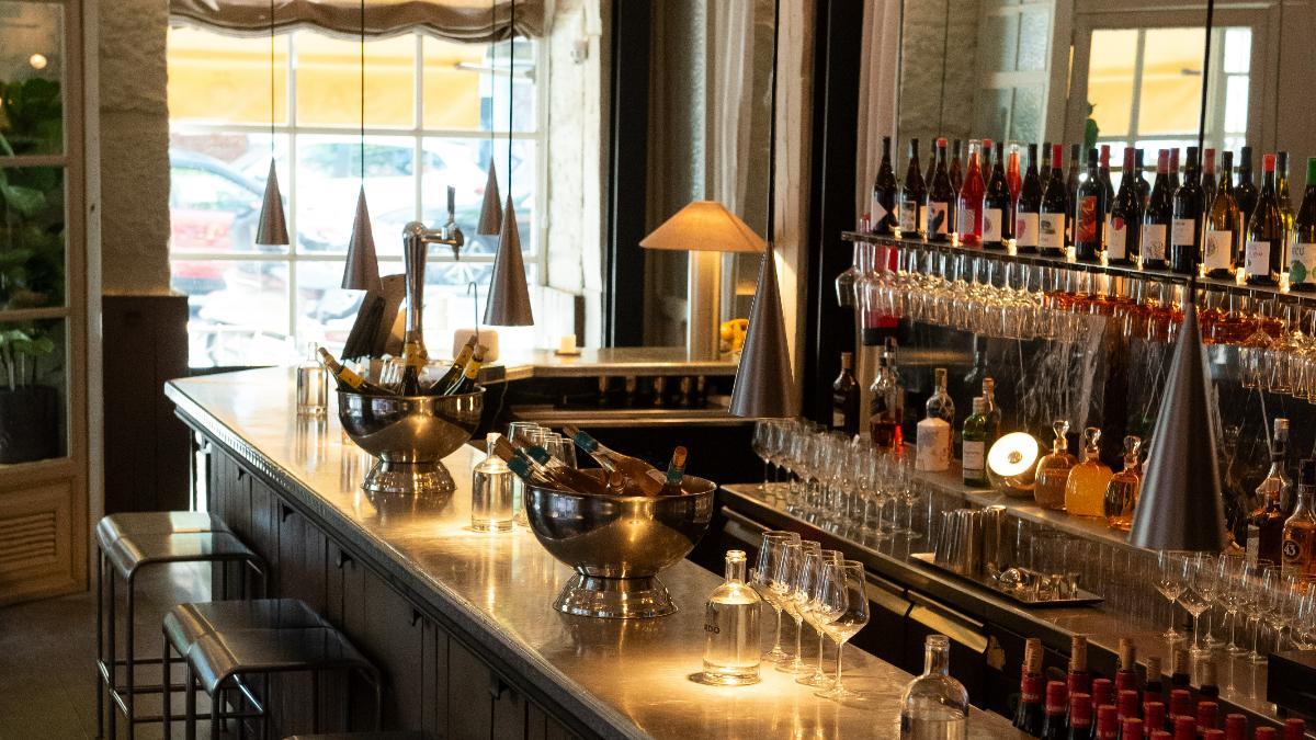 Barra, vinos y tapas contemporáneas en SARDÖ.