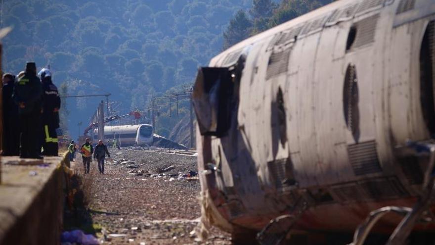 El abogado de una de las víctimas de Adamuz presenta un escrito de recusación contra dos de los tres peritos por sus vínculos con Adif, Azvi y Ferrovial