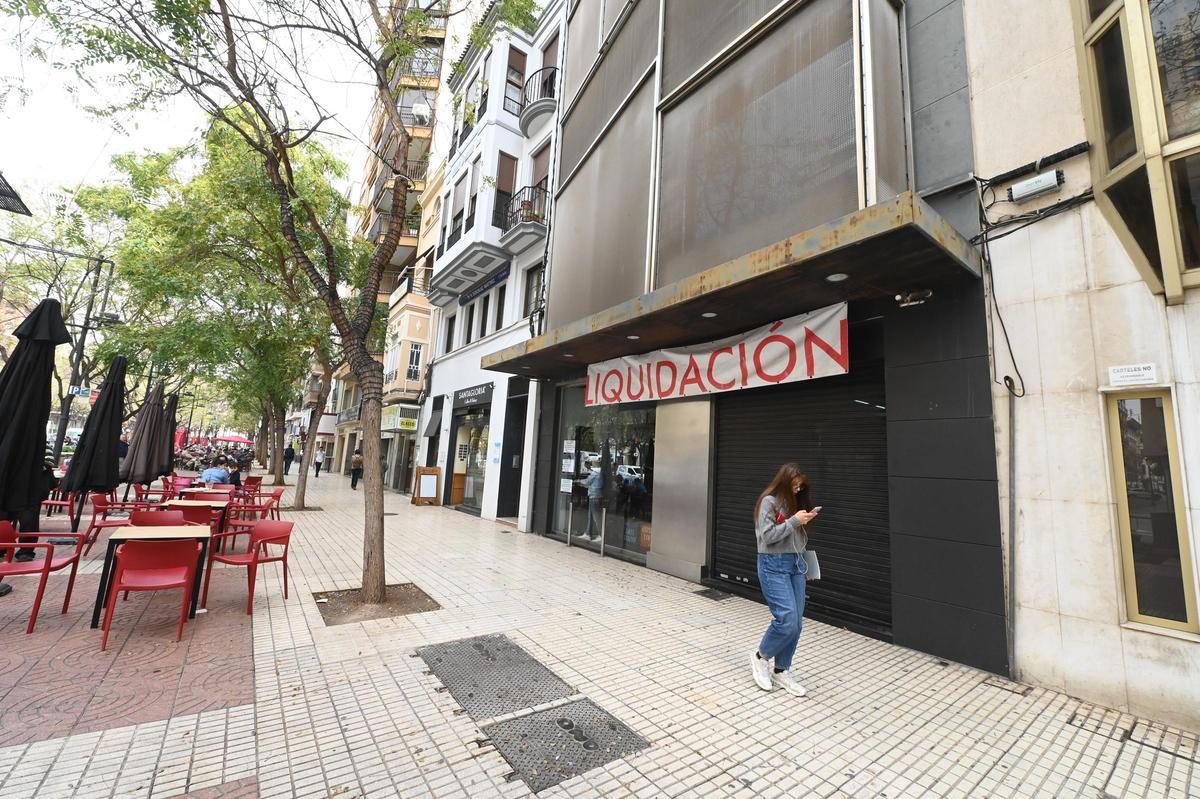 También tenía entrada por la avenida Rey Don Jaime.