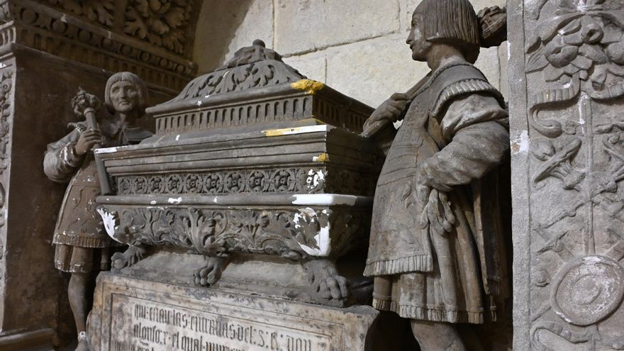 Abre el plazo de ofertas para restaurar la Urna de Alfonso X en la Catedral de Murcia