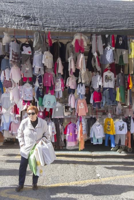 Mercadillo semanal del Cénit