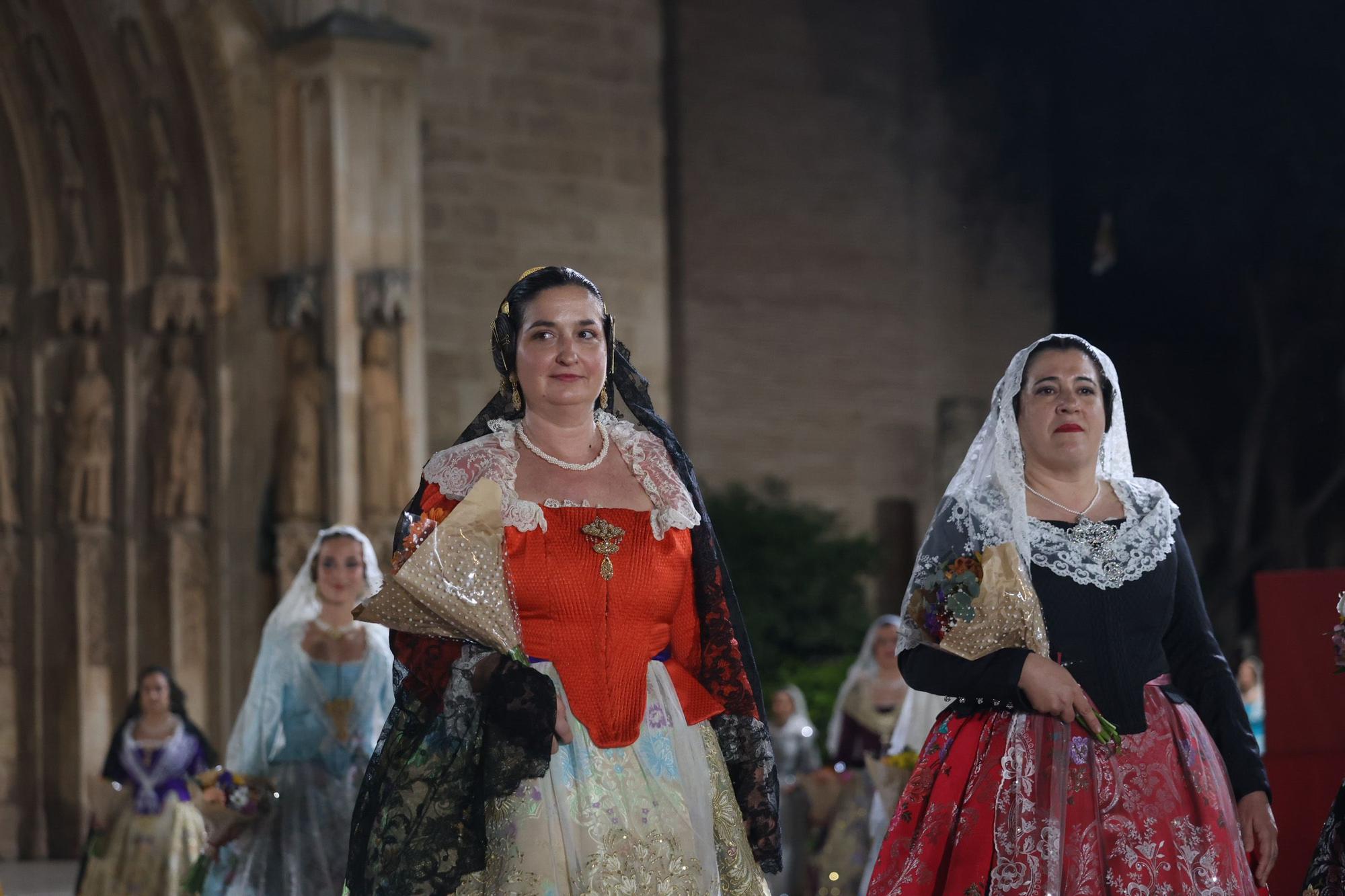 Búscate en el primer día de la Ofrenda en la calle San Vicente entre las 22 y las 23 horas