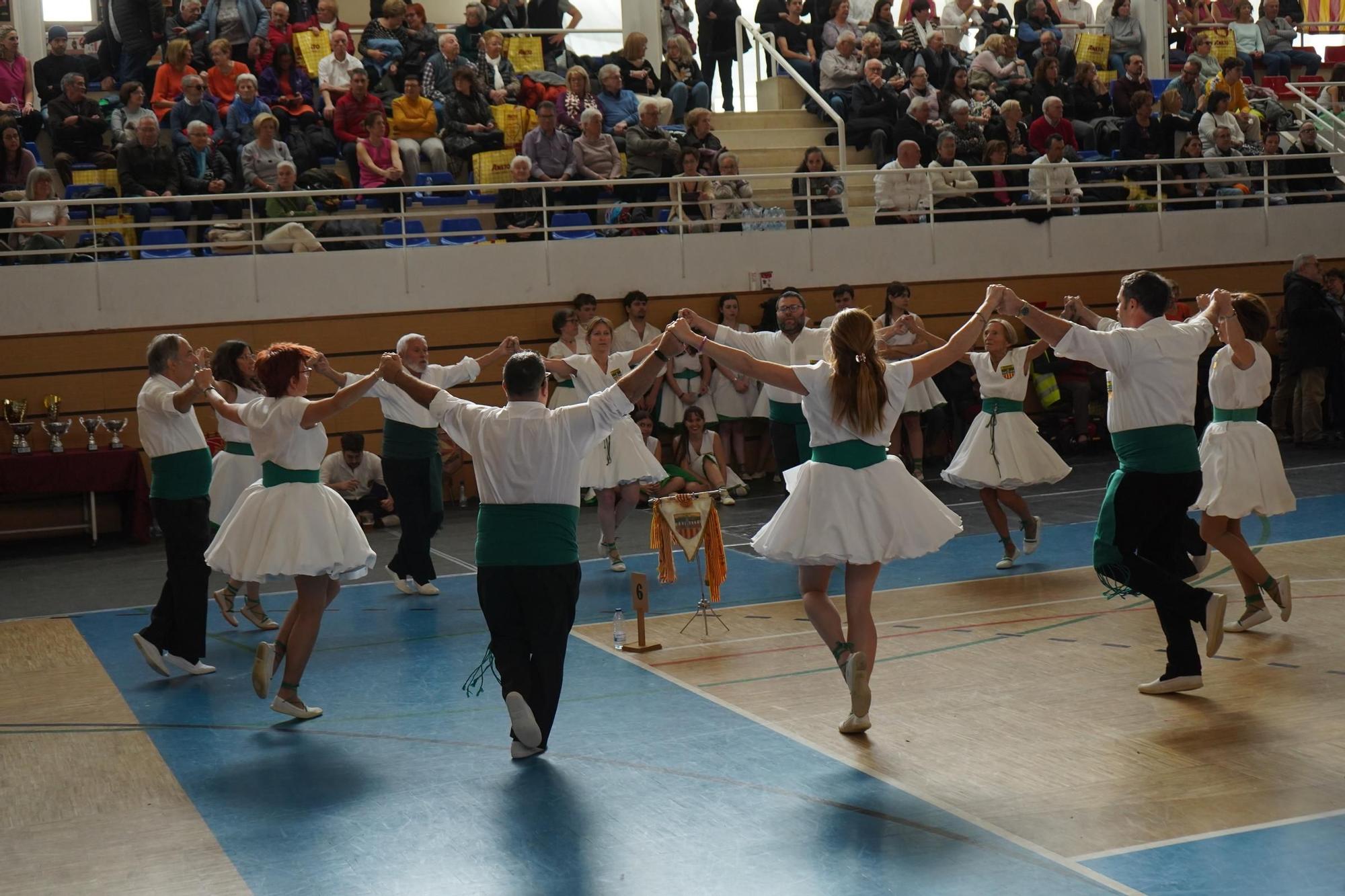 Les imatges de la celebració del 40e aniversari del Sarau Artesenc amb el concurs de colles sardanistes