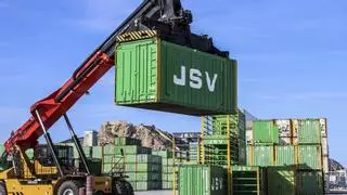 La nueva terminal de mercancías del puerto de Alicante mueve 19.000 contenedores en seis meses
