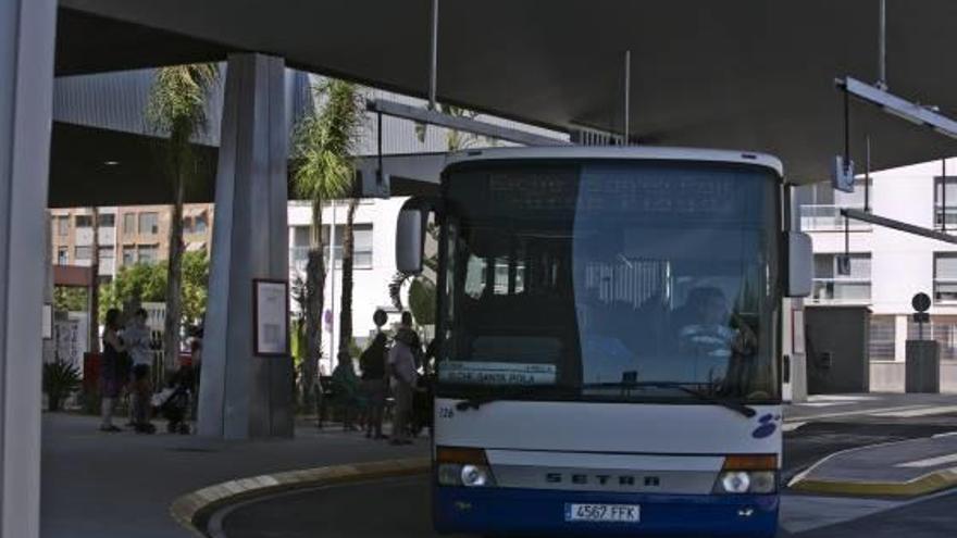 La Estación de Autobuses de Santa Pola funciona a pleno rendimiento desde hace unos meses