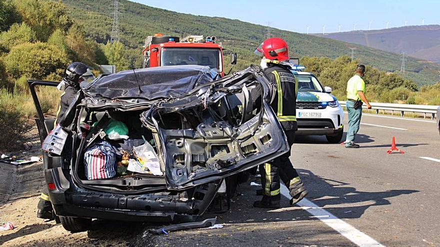 Dos accidentes en la A-52, en menos de una hora, se saldan con un herido grave y 5 leves 