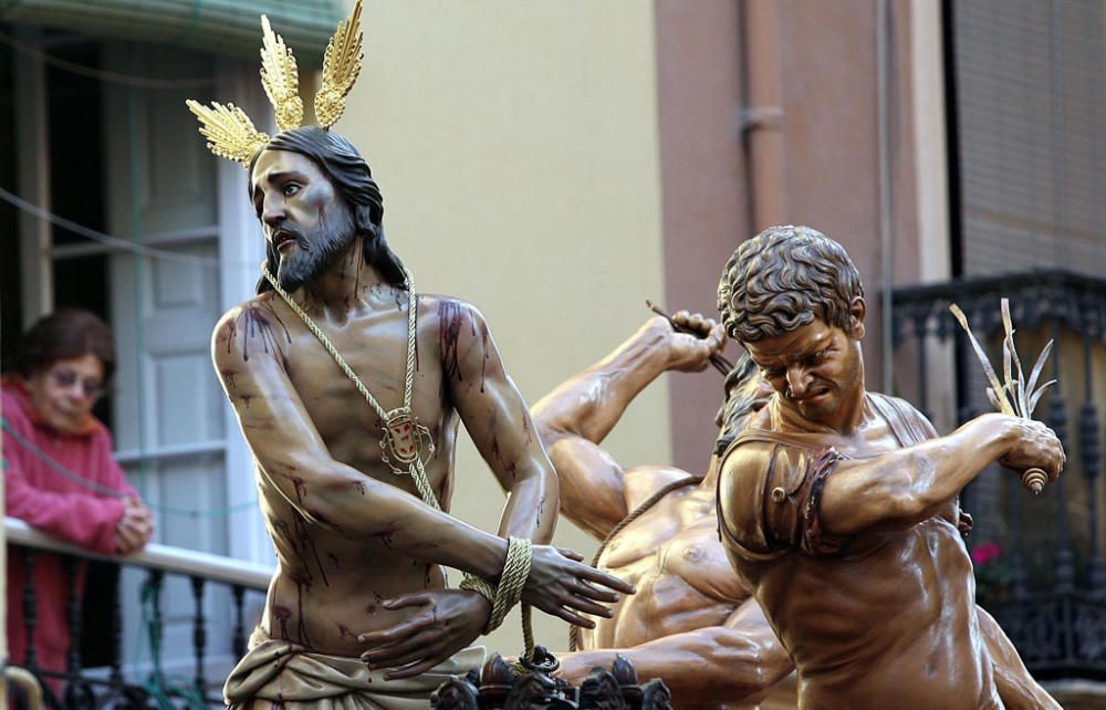 El Cristo de Azotes y Columna, acompañado por el antiguo grupo escultórico de Suso de Marcos.