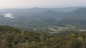 Panoràmica de la vall i del seu entorn natural.