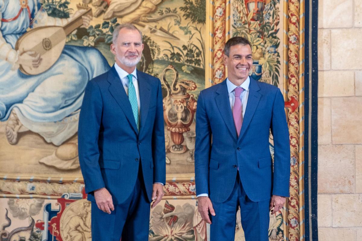 PALMA. Despacho en la Almudaina con el rey y el presidente del gobierno.