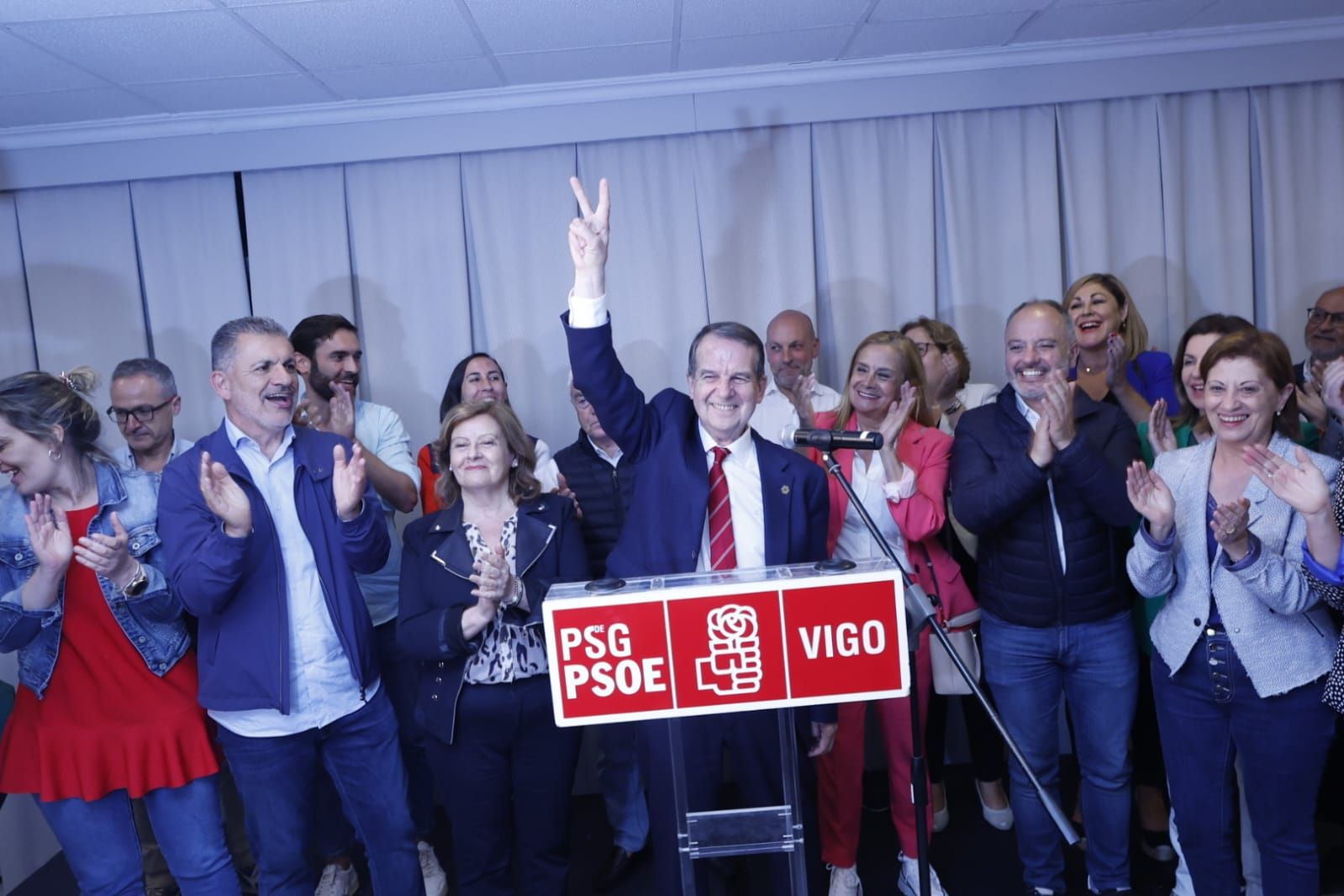 Abel Caballero celebra la tercera mayoría absoluta tras ganar las elecciones municipales