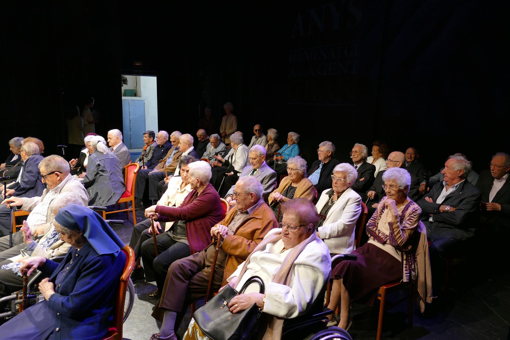 Totes les imatges de l'acte d'homenatge a les persones que celebren 90 anys aquest 2023