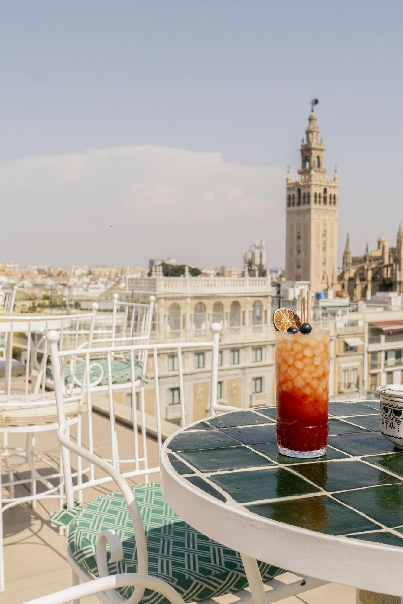 La terraza con las mejores vistas de Sevilla en Semana Santa.