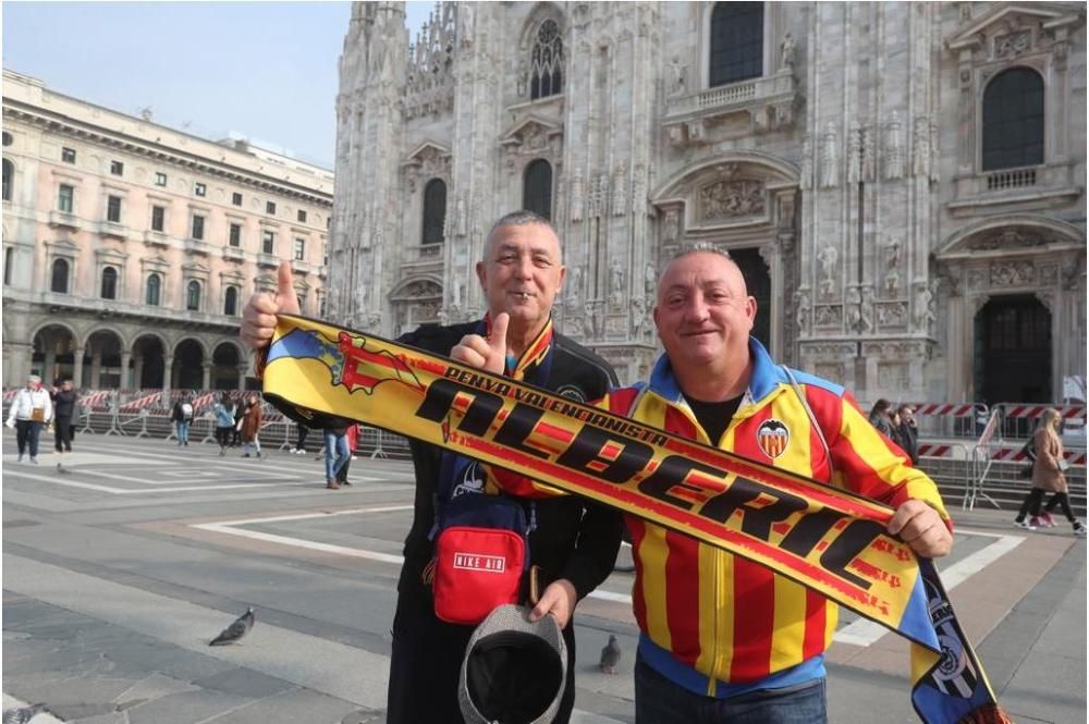 Búscate entre la afición del Valencia CF en Milán