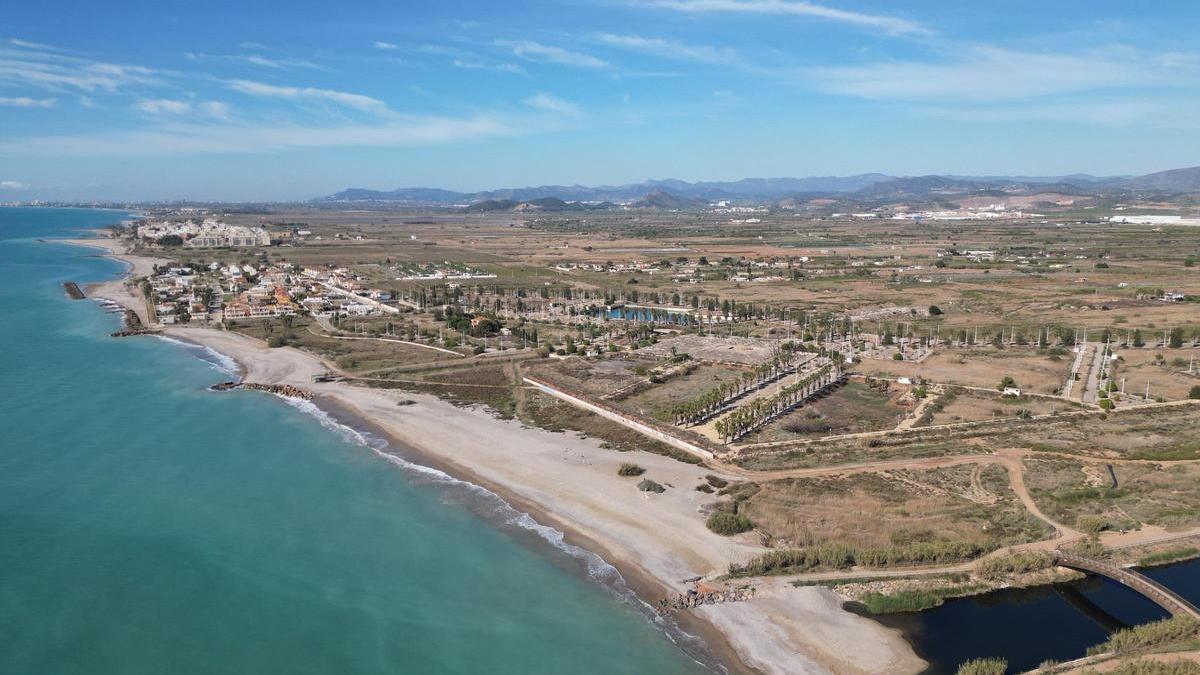 Panorámica aérea tomada en dron del litoral de Moncofa.