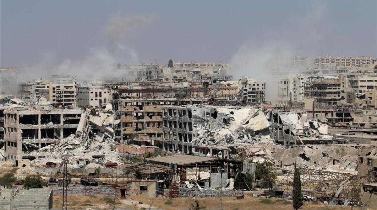 mbenach34831028 topshot   smoke billows from buildings during an operation b160728134559