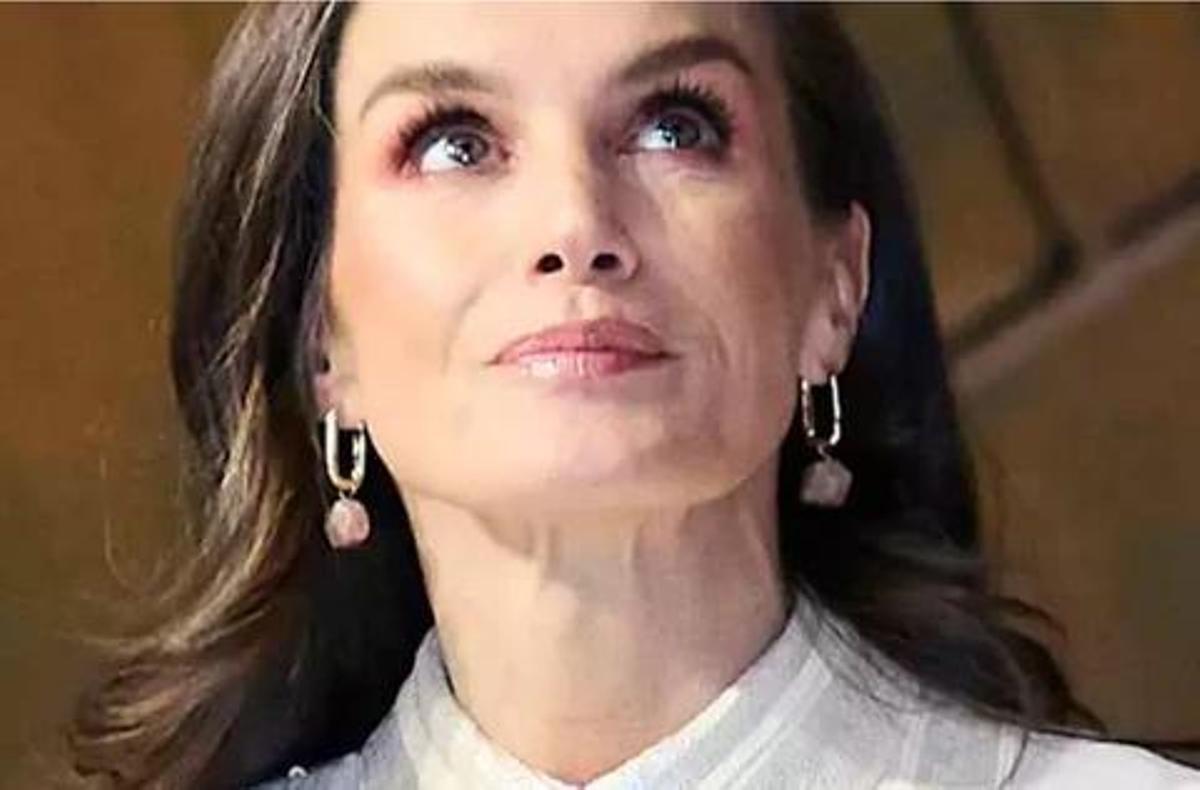 Pendientes 'Oriansa Golden' de Sure Jewels en la reina Letizia