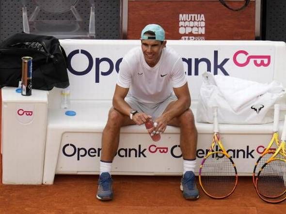 Nadal, en un descanso de su entrenamiento.