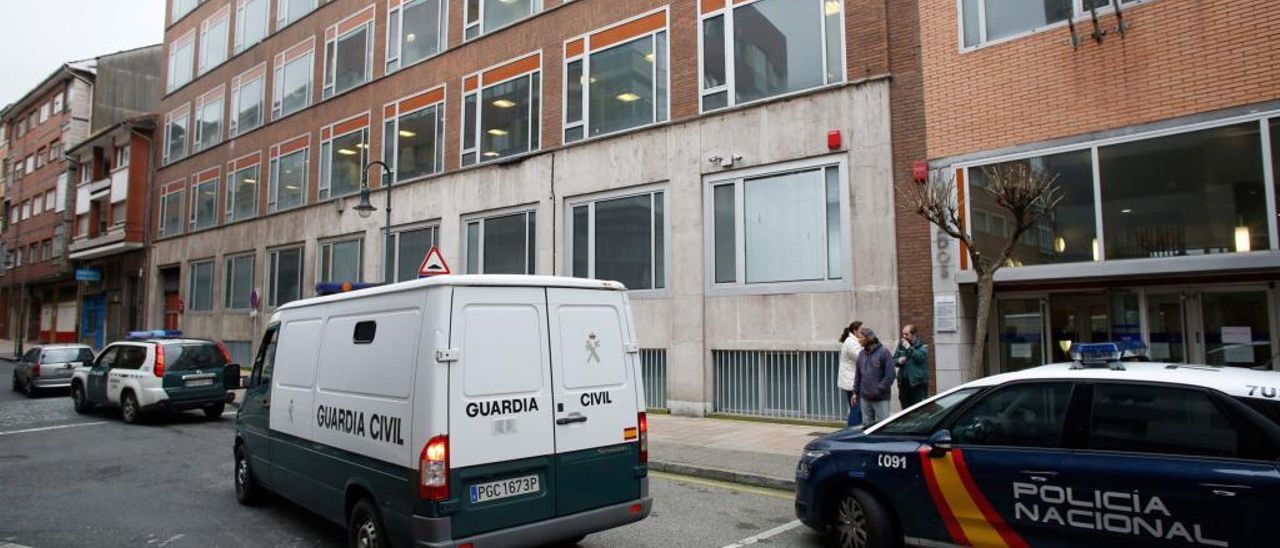 El hostelero acusado de violar a la hija de su novia afronta ocho años de prisión El hostelero acusado de violar a la hija de su novia afronta ocho años de prisión