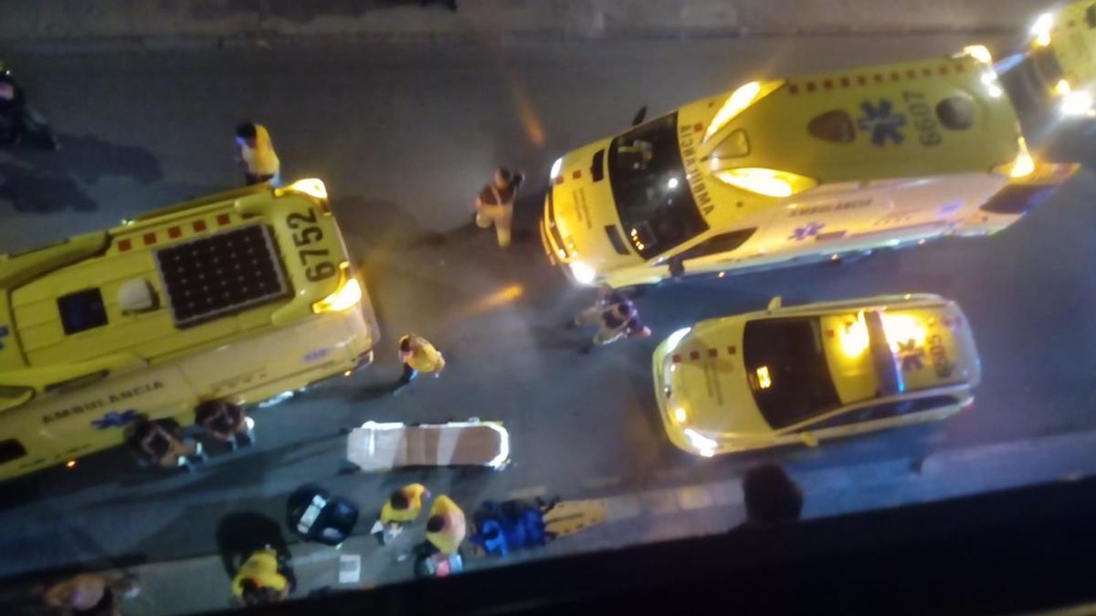 Imatge des d&#039;un balcó del bloc on va caure la nena de 3 anys a la carretera del Pont de Vilomara de Manresa