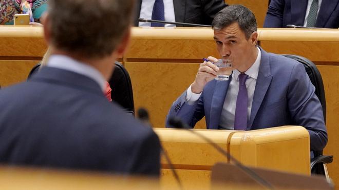 El cara a cara entre Sánchez y Feijóo en el Senado, en imágenes