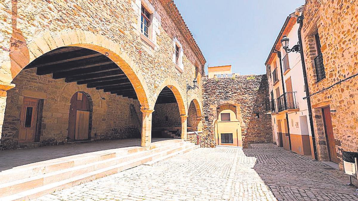 Porche del Castell de la Mola, escenario del evento 'Sabores de l'Alt Maestrat'.