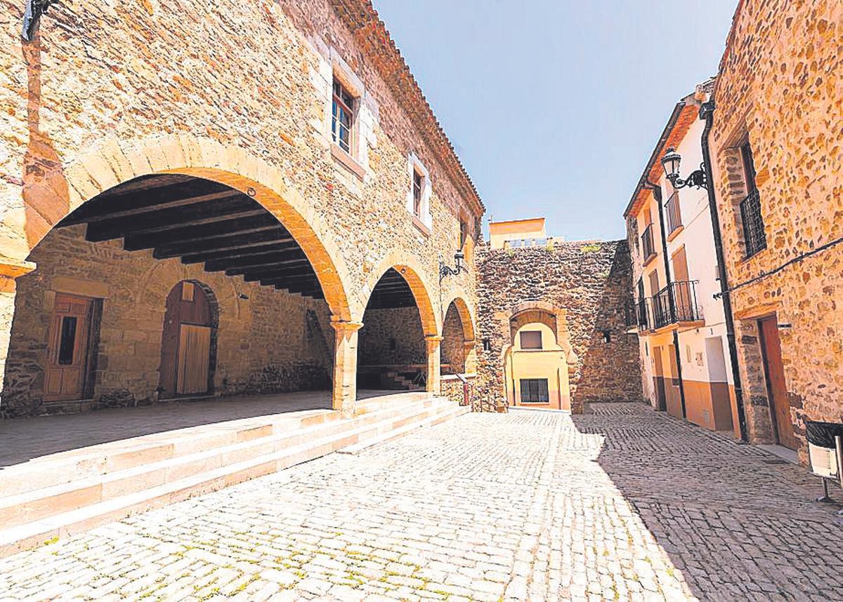Porche del Castell de la Mola, escenario del evento 'Sabores de l'Alt Maestrat'.