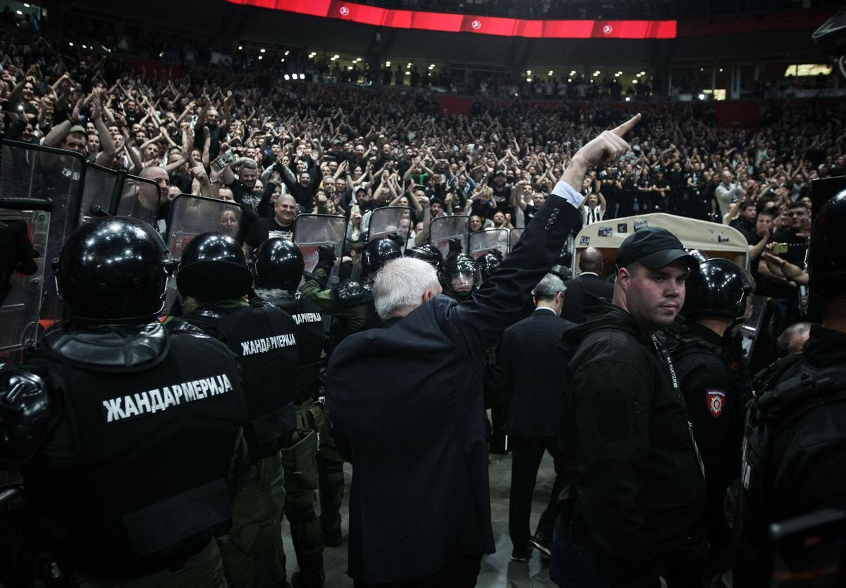 Zeljko Obradovic, entrenador del Partizán de Belgrado, durante el partido de Euroliga contra el Real Madrid.