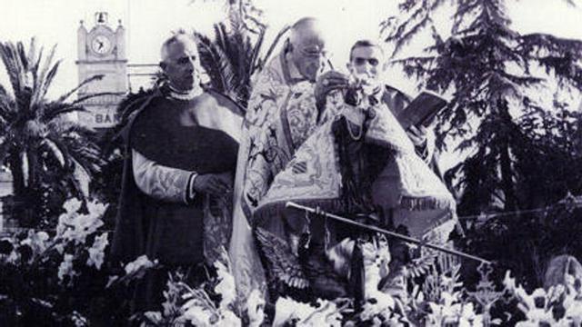 Coronados por la devoción