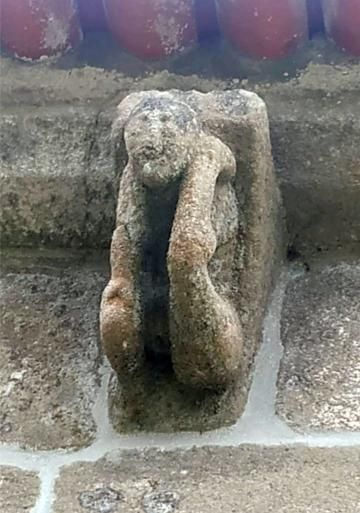 Canecillo típico del Románico