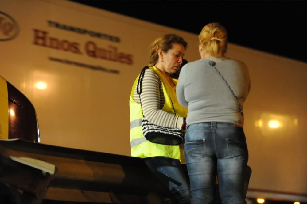 Un tráiler se estrella contra una casa en Librilla