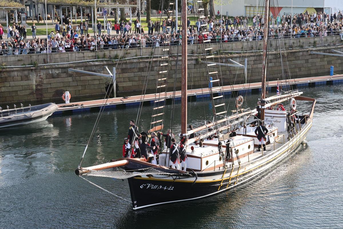 Los vigueses festejan su domingo más disfrutón: Reconquista, sol y mucho choripán