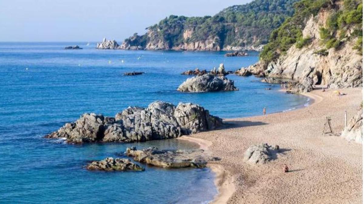 La platja de sa Boadella de Lloret de Mar