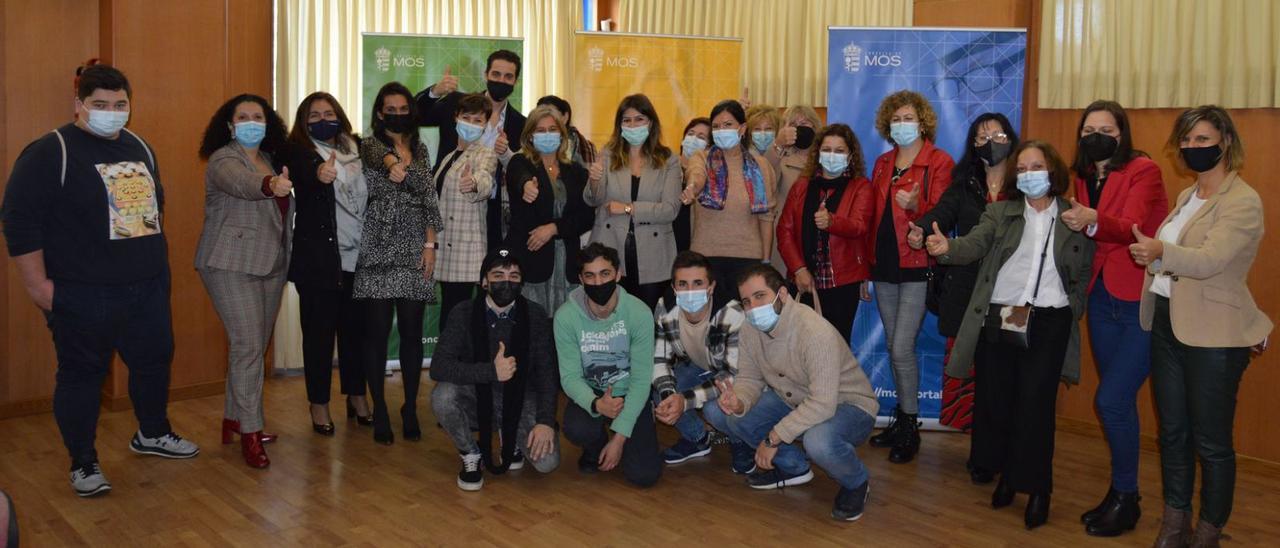 Alumnos y alumnas del Programa Integrado de Empleo en la clausura. | // D.P.