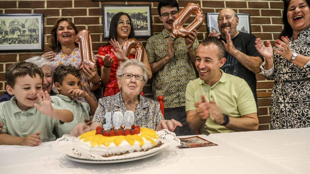 Una celebración centenaría de Ángeles Vidal