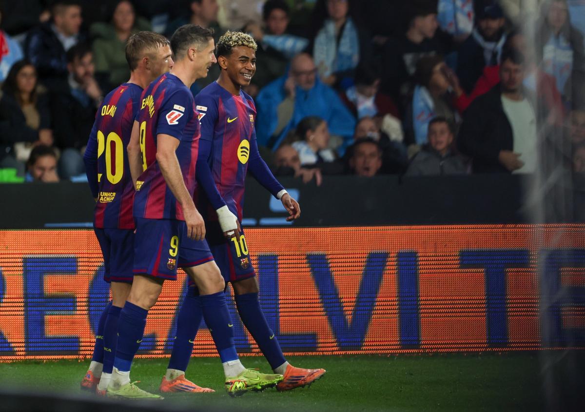 Olmo, Lewandowski y Lamine Yamal, en el Celta - Barça
