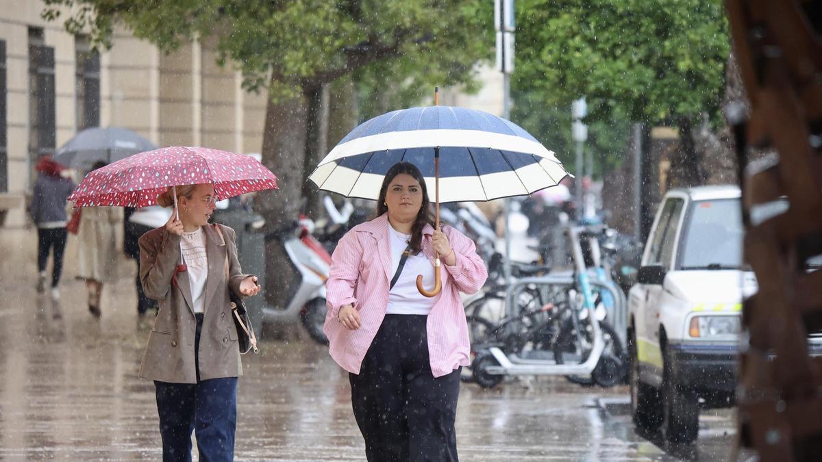 La Región de Murcia suspende las clases en 14 municipios por el aviso naranja de lluvias