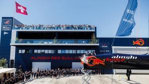 Momento del acto de la presentación del barco en Barcelona