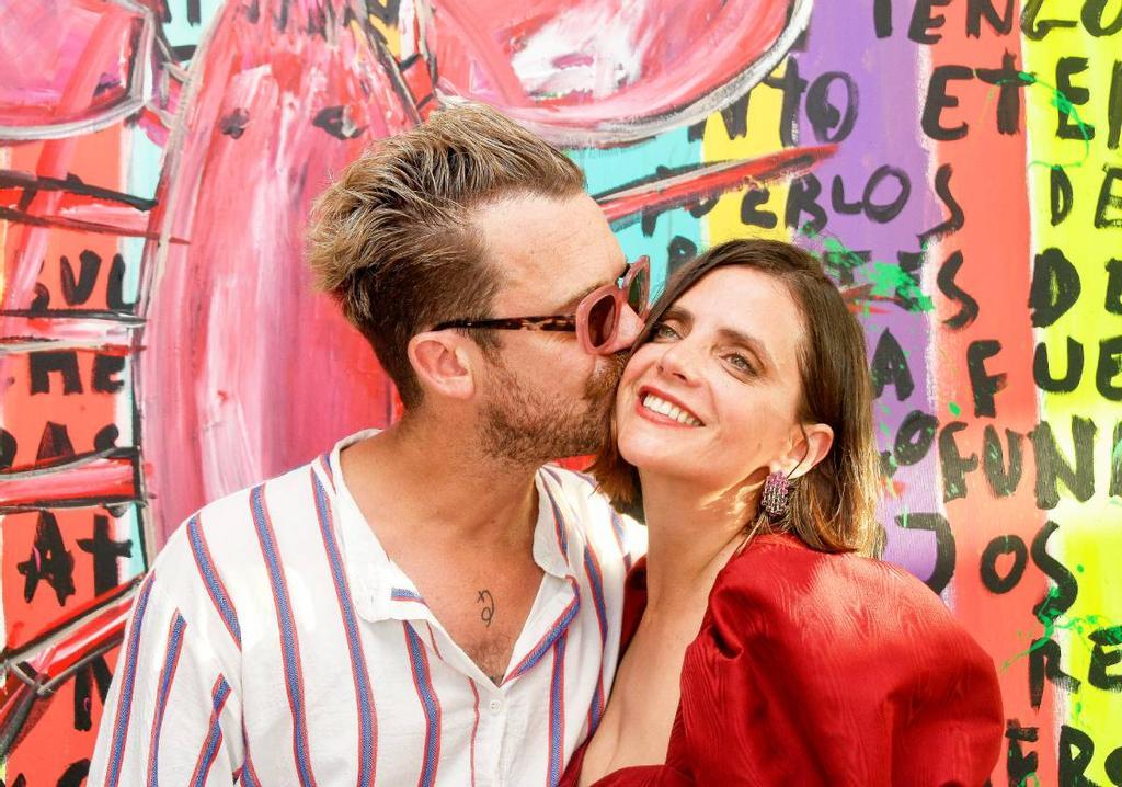 Las redes sociales de Macarena Gómez y su marido, Aldo Comas, se llenan de comentarios negativos