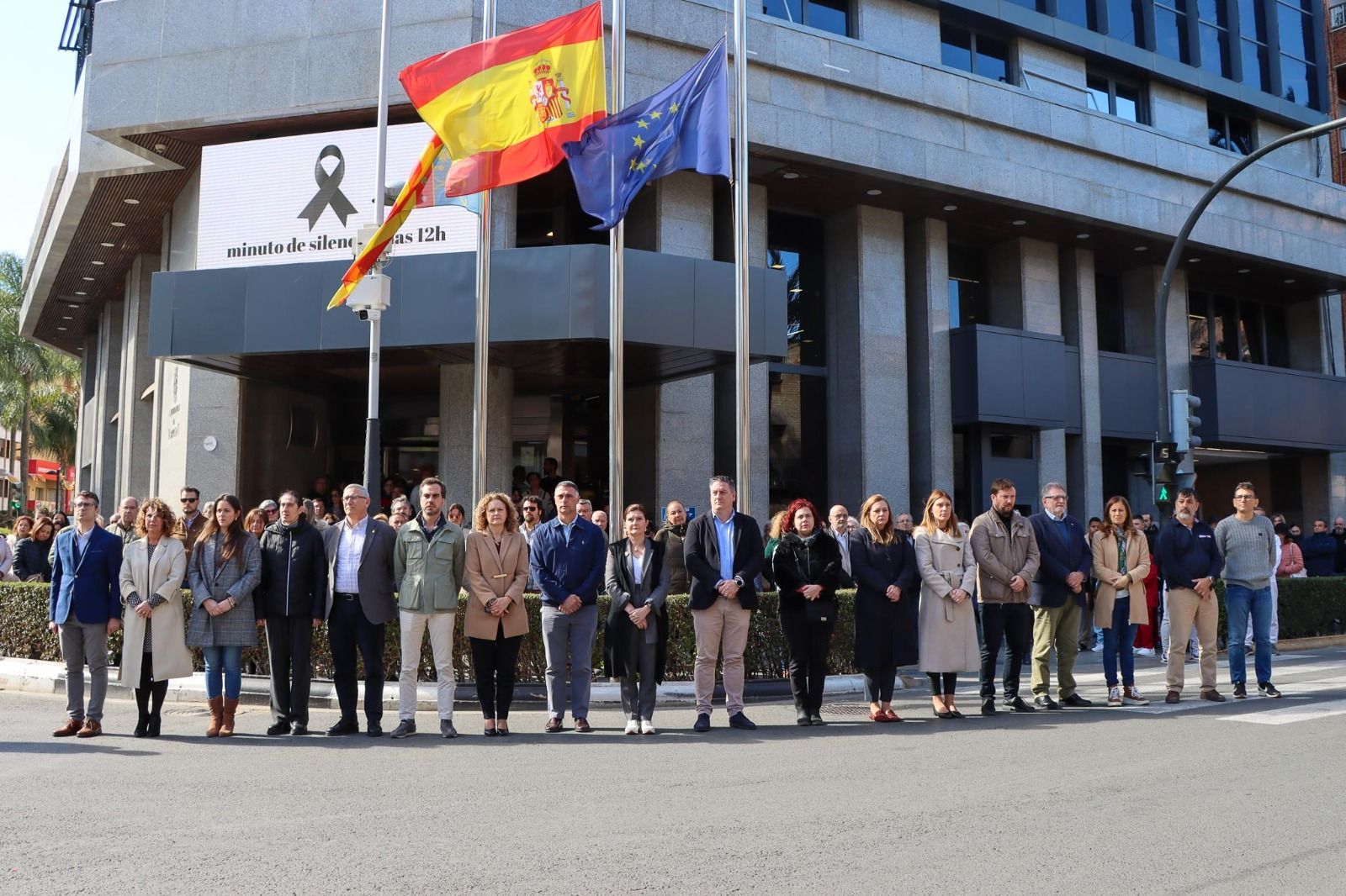 L'Horta guarda silencio por el incendio en València