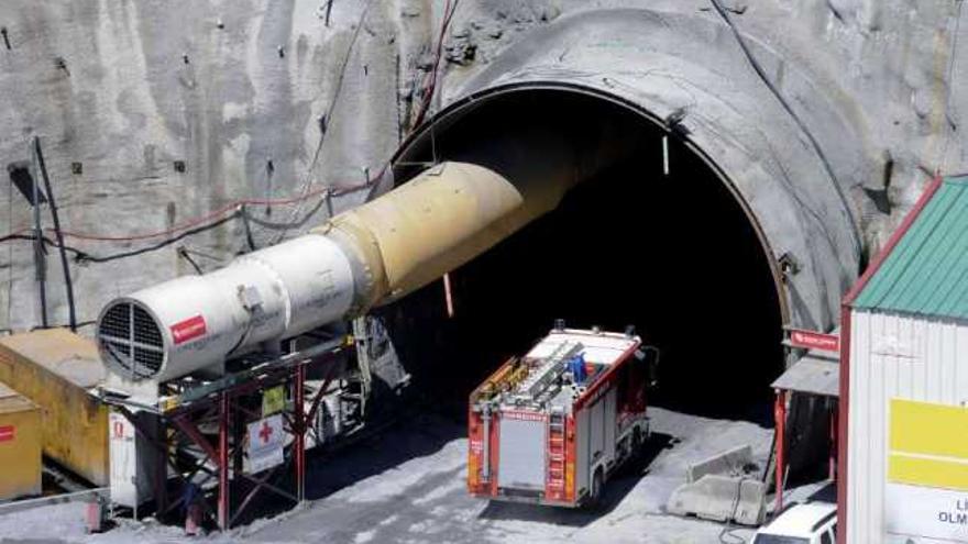 Simulacro en el túnel de O Corno en Laza  // FdV