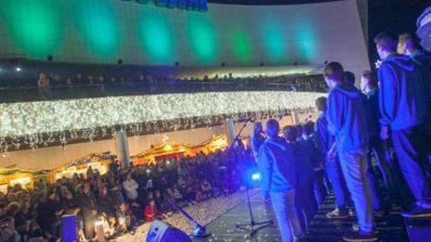 El Corte Inglés da paso a la Navidad con un espectáculo musical