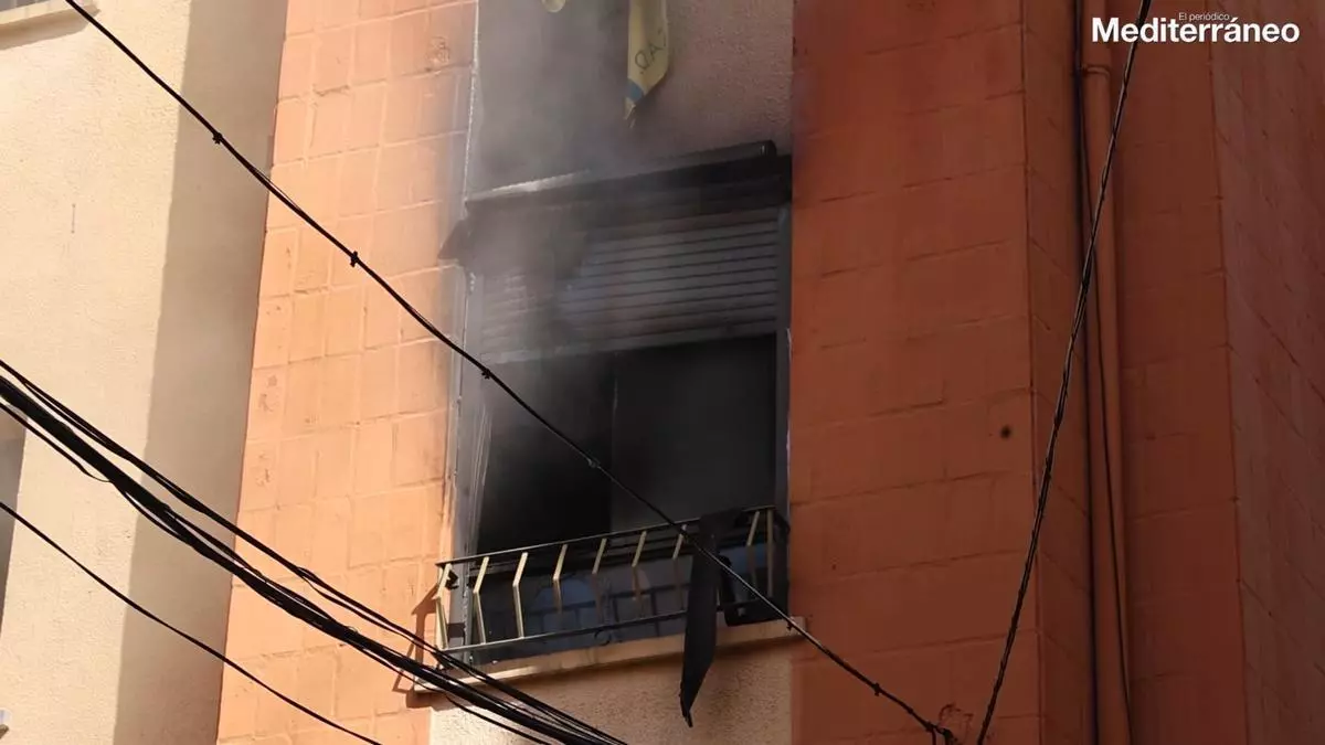 Una mujer resulta herida en el incendio de una vivienda de Vila-real