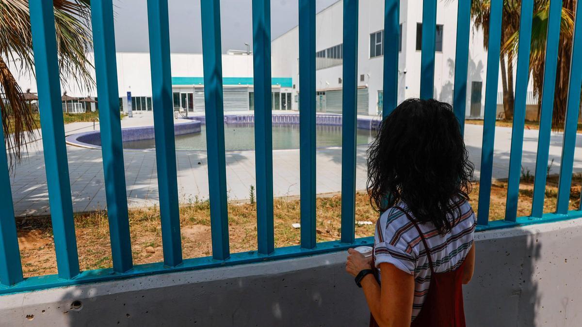La dana arrasó las piscinas de verano y algunas no van a poder abrir.
