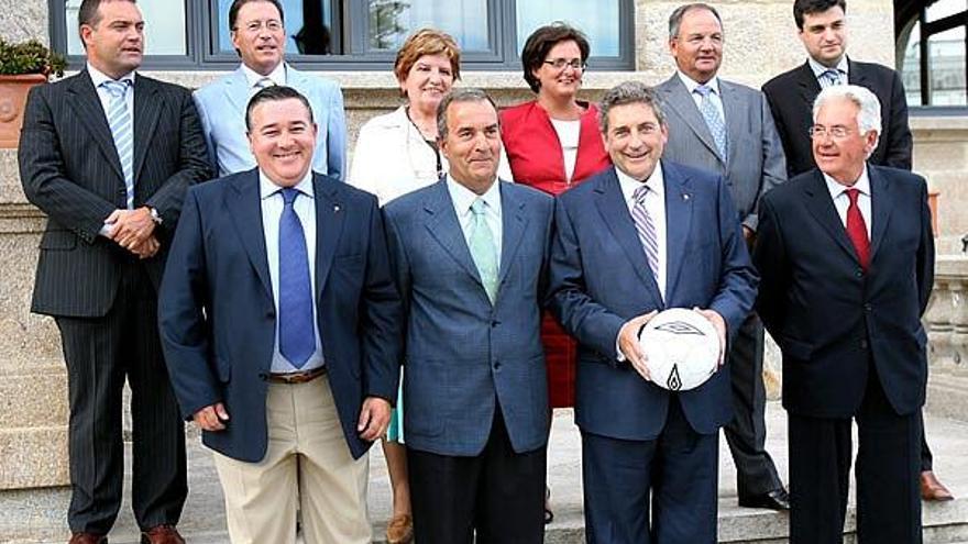 Miembros del consejo de administración del Celta, en la sede de Plaza de España.