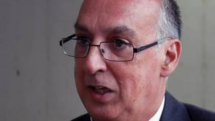 Navarro ratifica su candidatura en Benidorm y anuncia una consulta a las bases