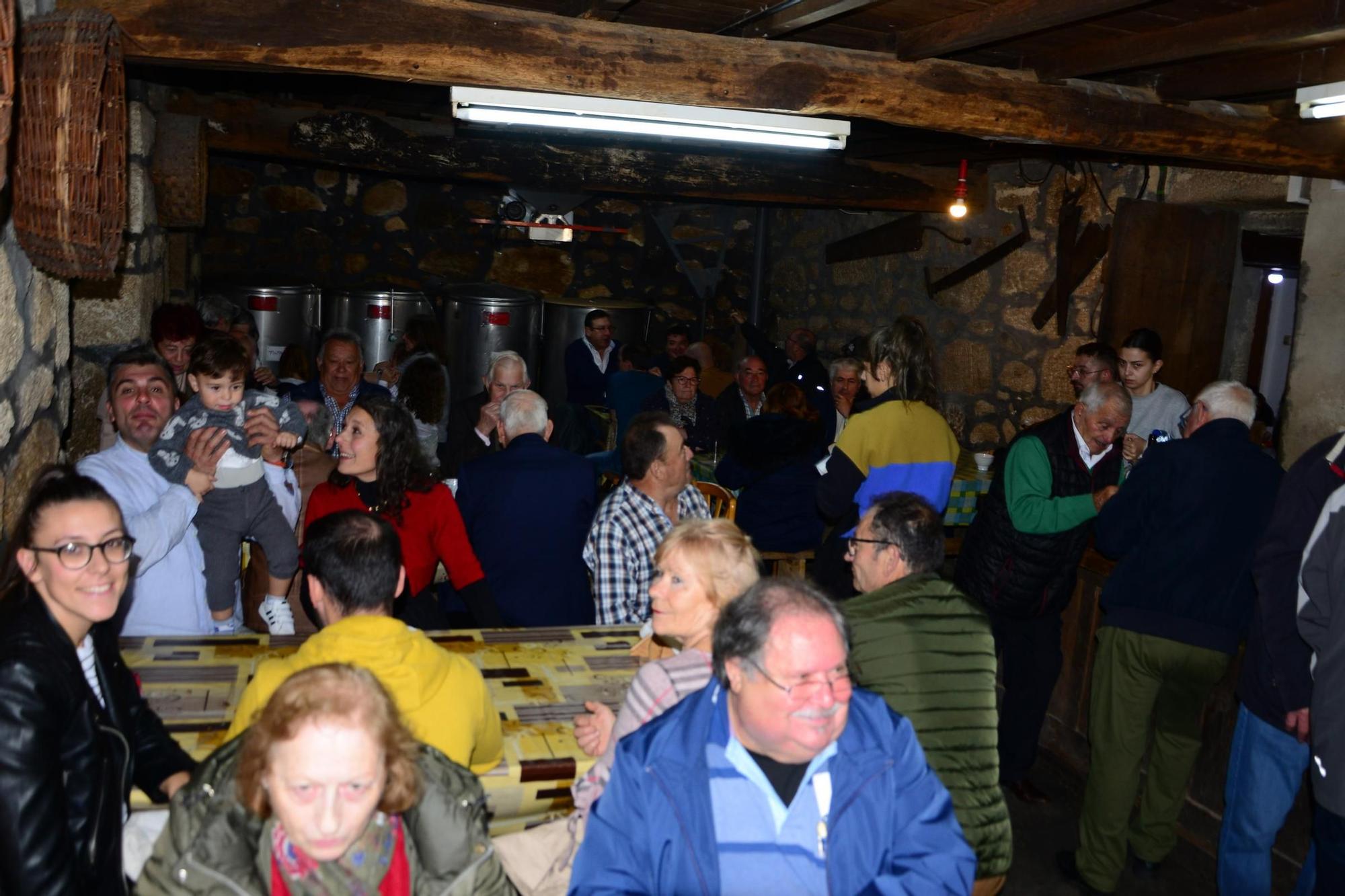 Las procesiones por el San Martiño de Moaña y Bueu aprovechan la tregua de la lluvia